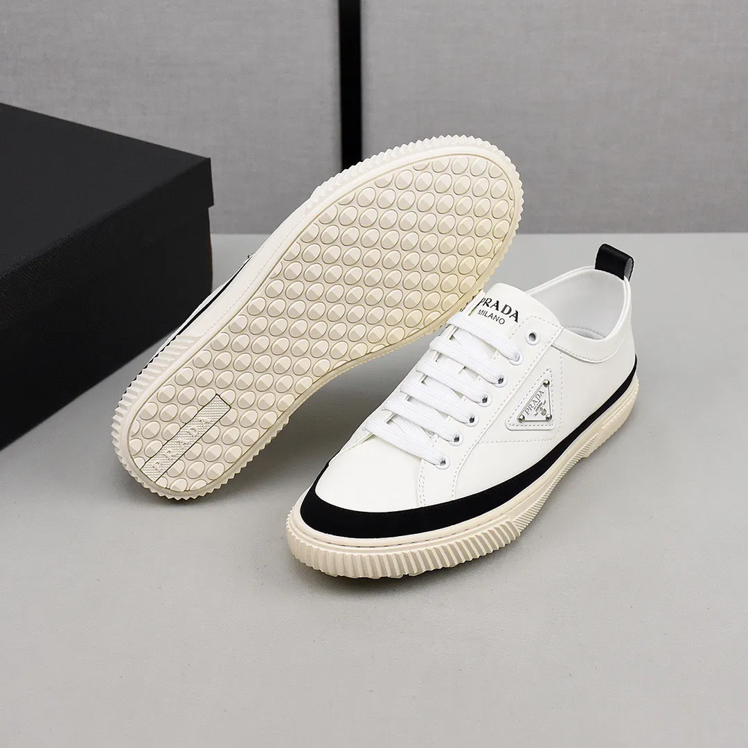 【PRADA】Men's shoes 💰400💰. Detonate the whole place! An international brand that is constantly innovating. This men's casual shoe is the original version. It is made of cowhide leather at a ratio of one to one at the store. It has leather feet and rubber non-slip outsole. It is breathable and comfortable. Quality speaks for itself. 👄38-44
